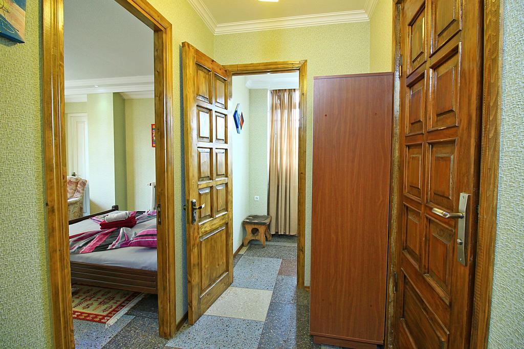 Babilina Hotel Tbilisi Exterior photo