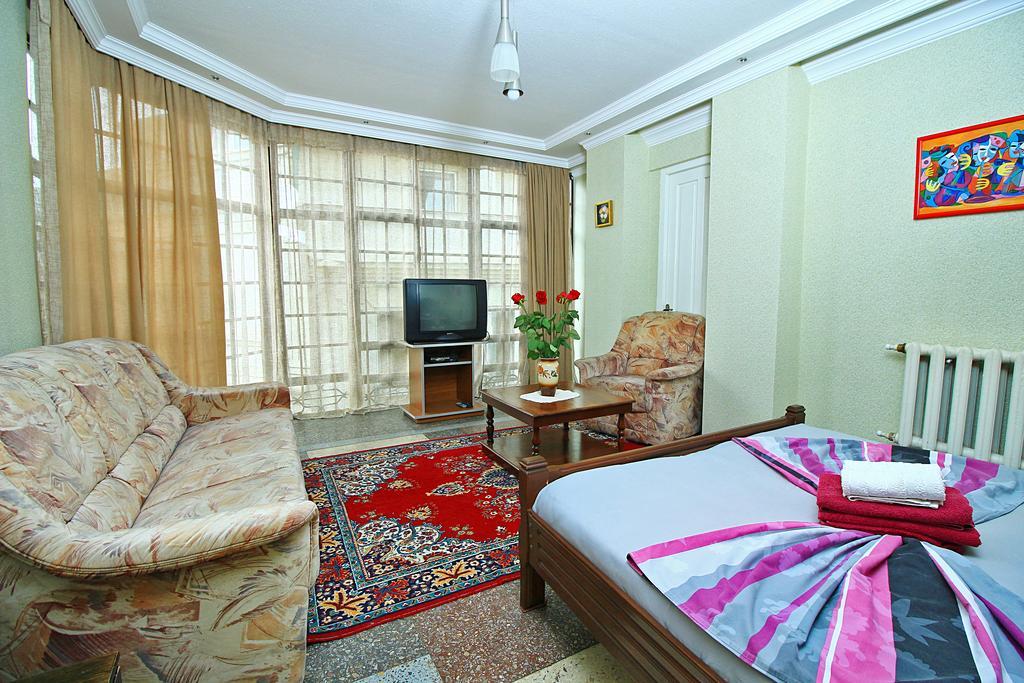 Babilina Hotel Tbilisi Exterior photo